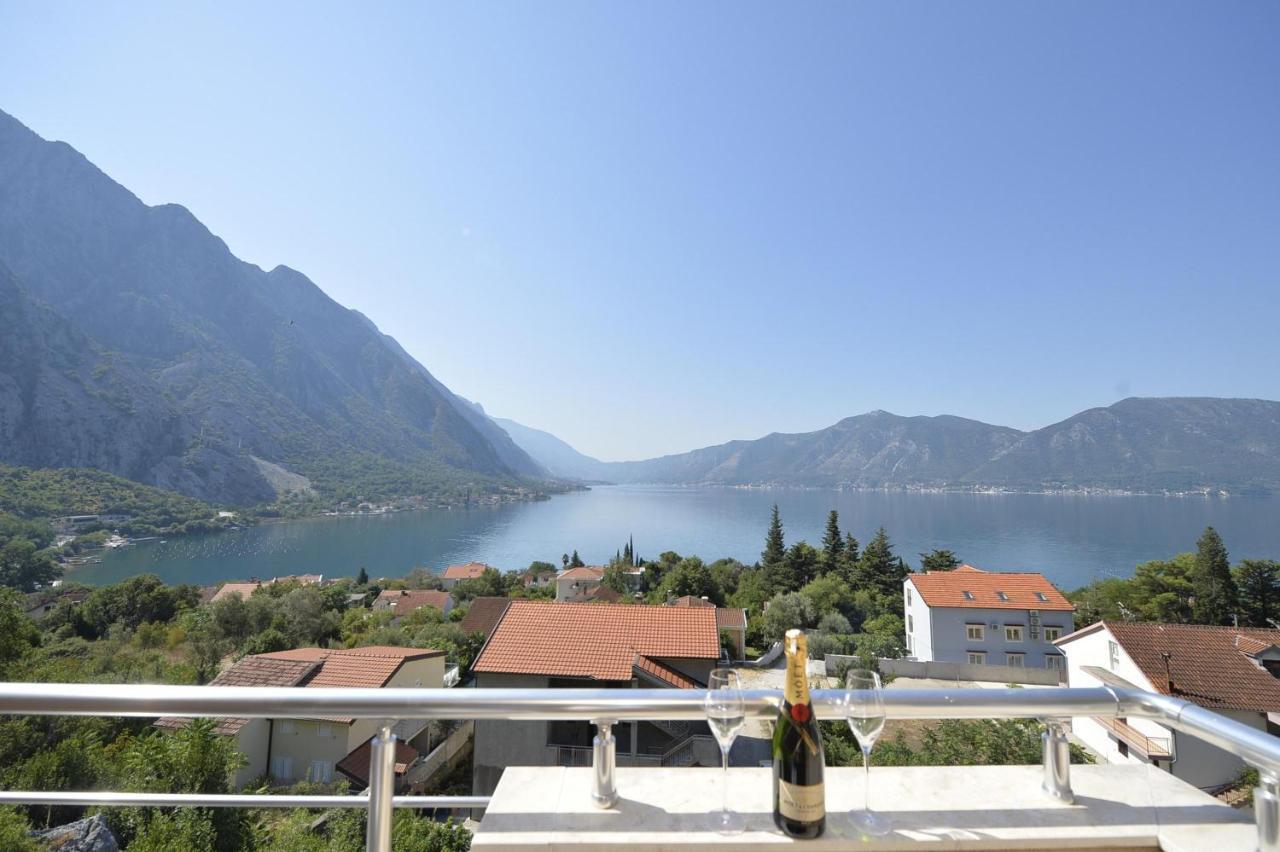 J & P Apartments Orahovac Kotor Exterior photo
