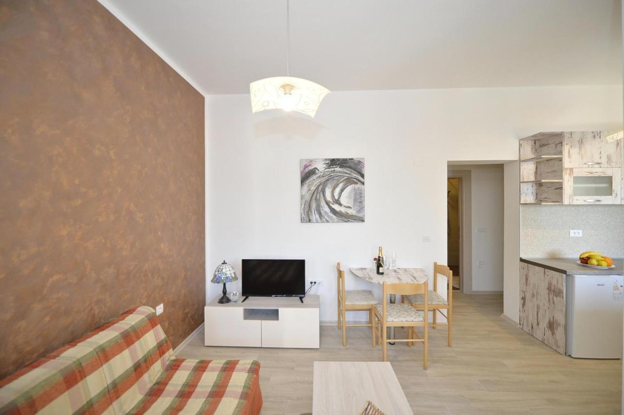 J & P Apartments Orahovac Kotor Exterior photo