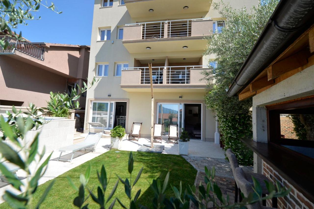 J & P Apartments Orahovac Kotor Exterior photo