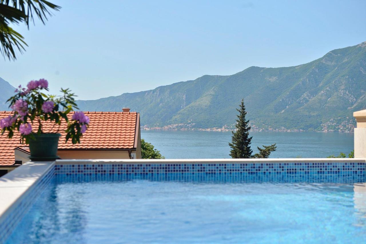 J & P Apartments Orahovac Kotor Exterior photo