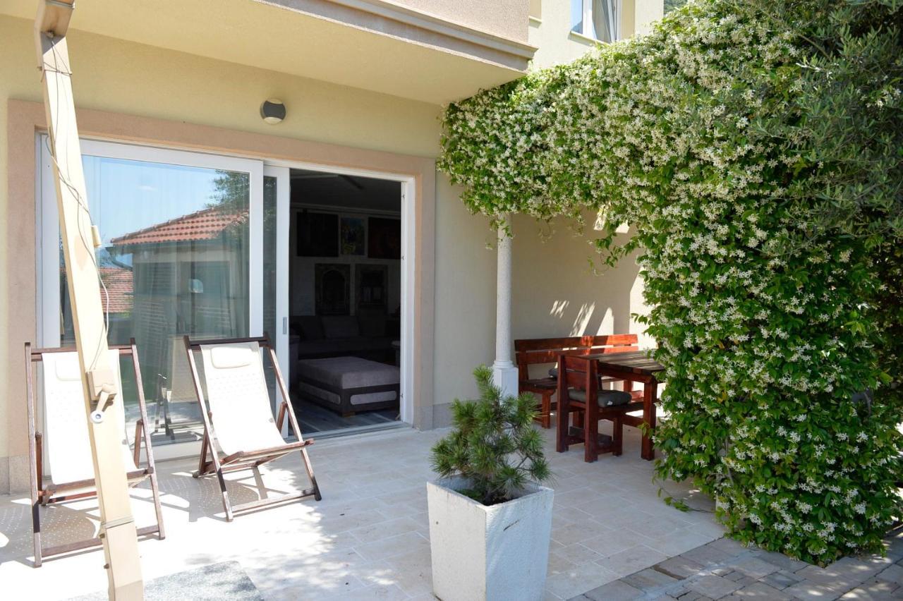J & P Apartments Orahovac Kotor Exterior photo