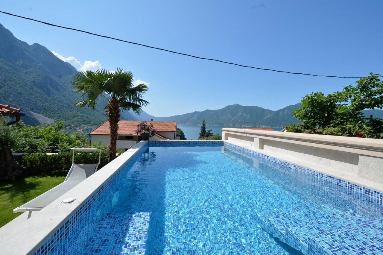 J & P Apartments Orahovac Kotor Exterior photo