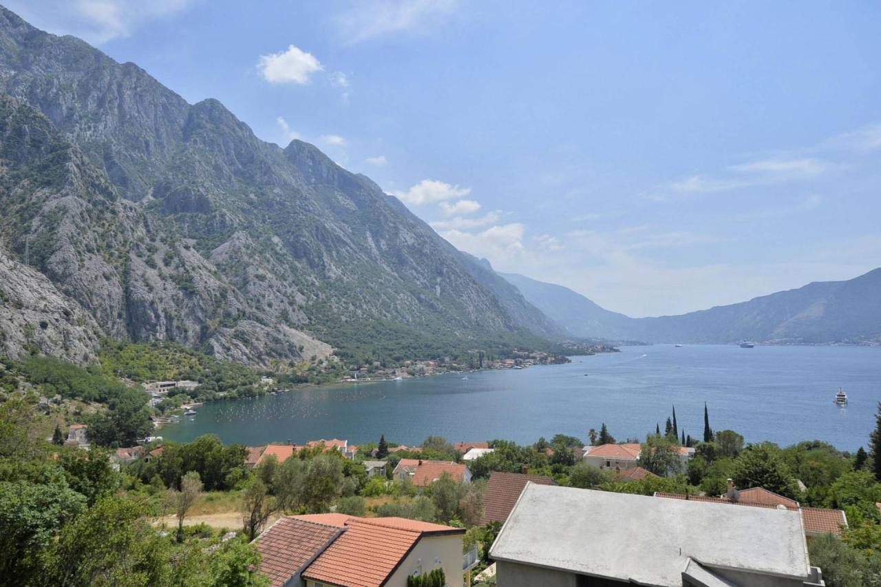 J & P Apartments Orahovac Kotor Exterior photo