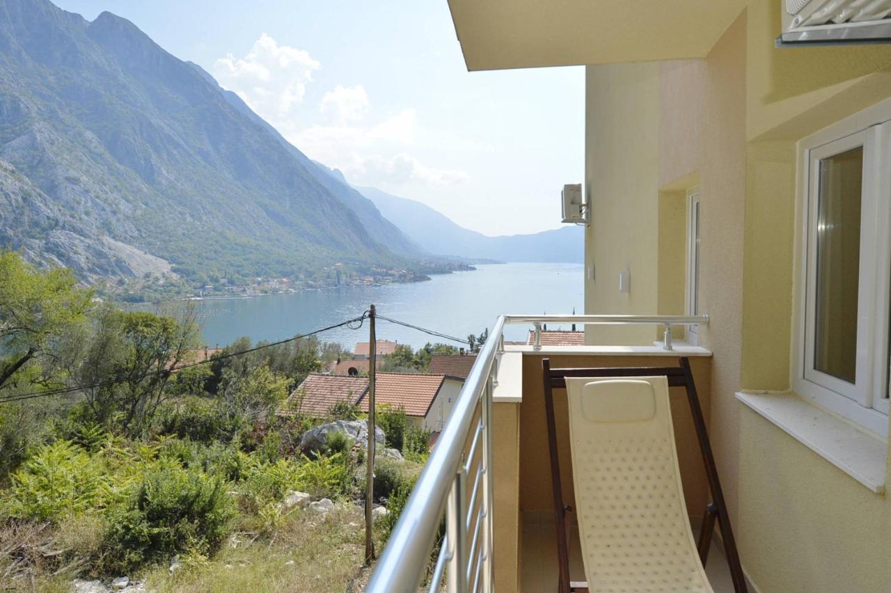 J & P Apartments Orahovac Kotor Exterior photo