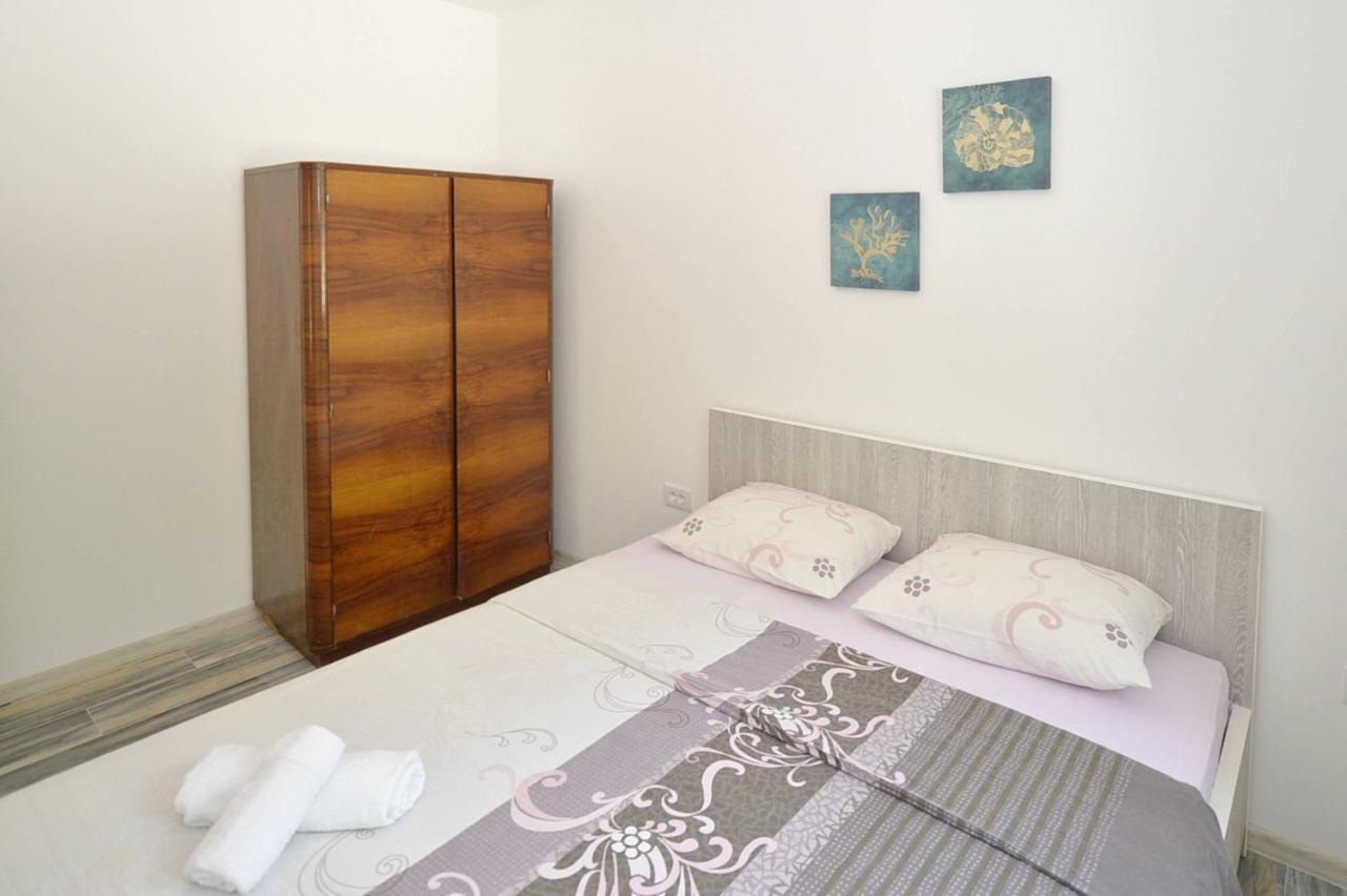 J & P Apartments Orahovac Kotor Exterior photo