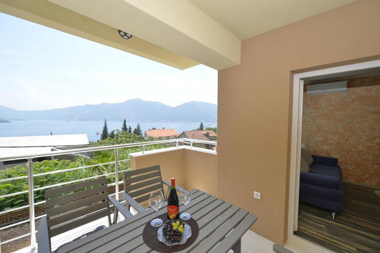 J & P Apartments Orahovac Kotor Exterior photo