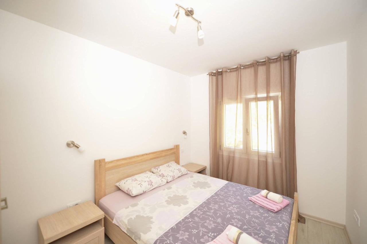 J & P Apartments Orahovac Kotor Exterior photo