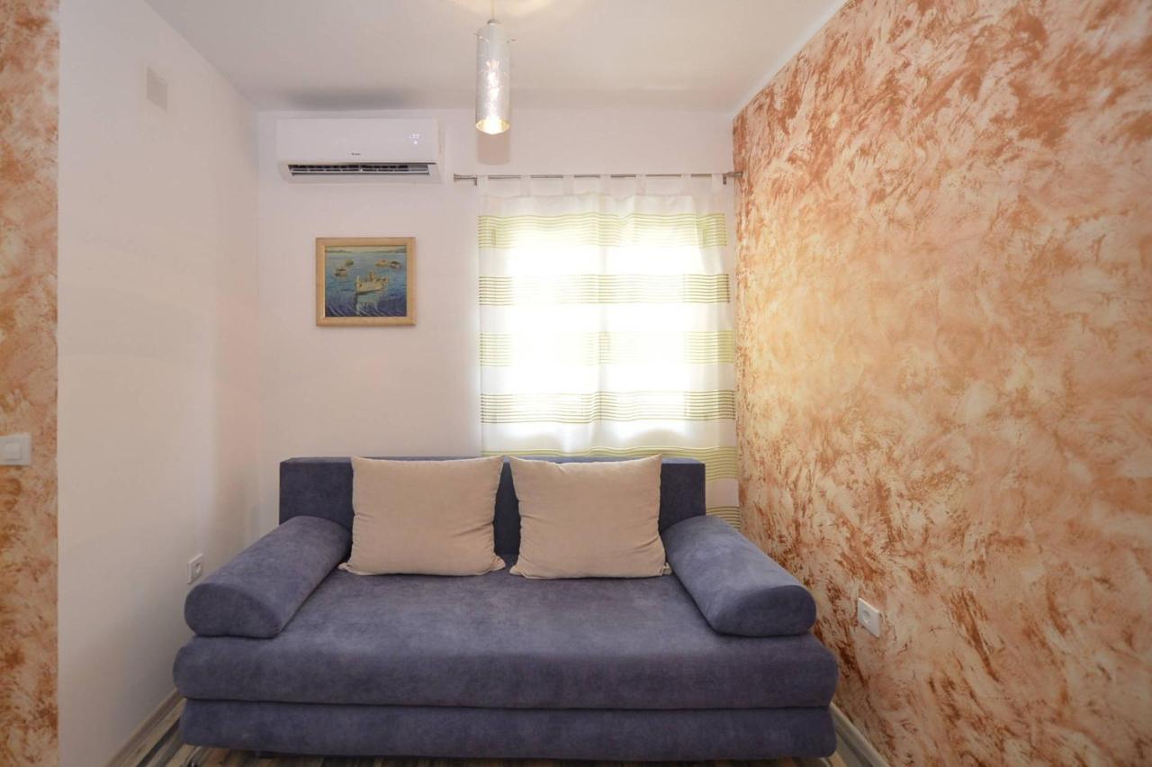J & P Apartments Orahovac Kotor Exterior photo