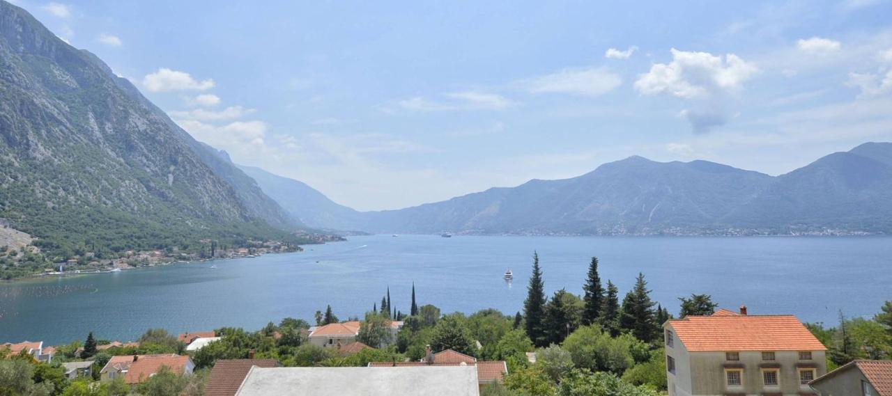 J & P Apartments Orahovac Kotor Exterior photo