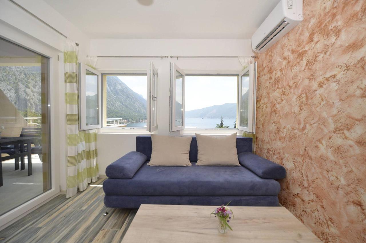 J & P Apartments Orahovac Kotor Exterior photo