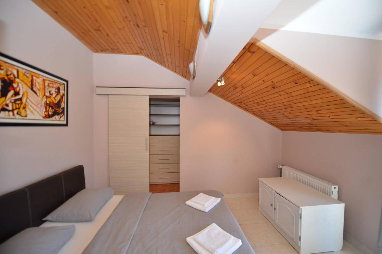 J & P Apartments Orahovac Kotor Exterior photo