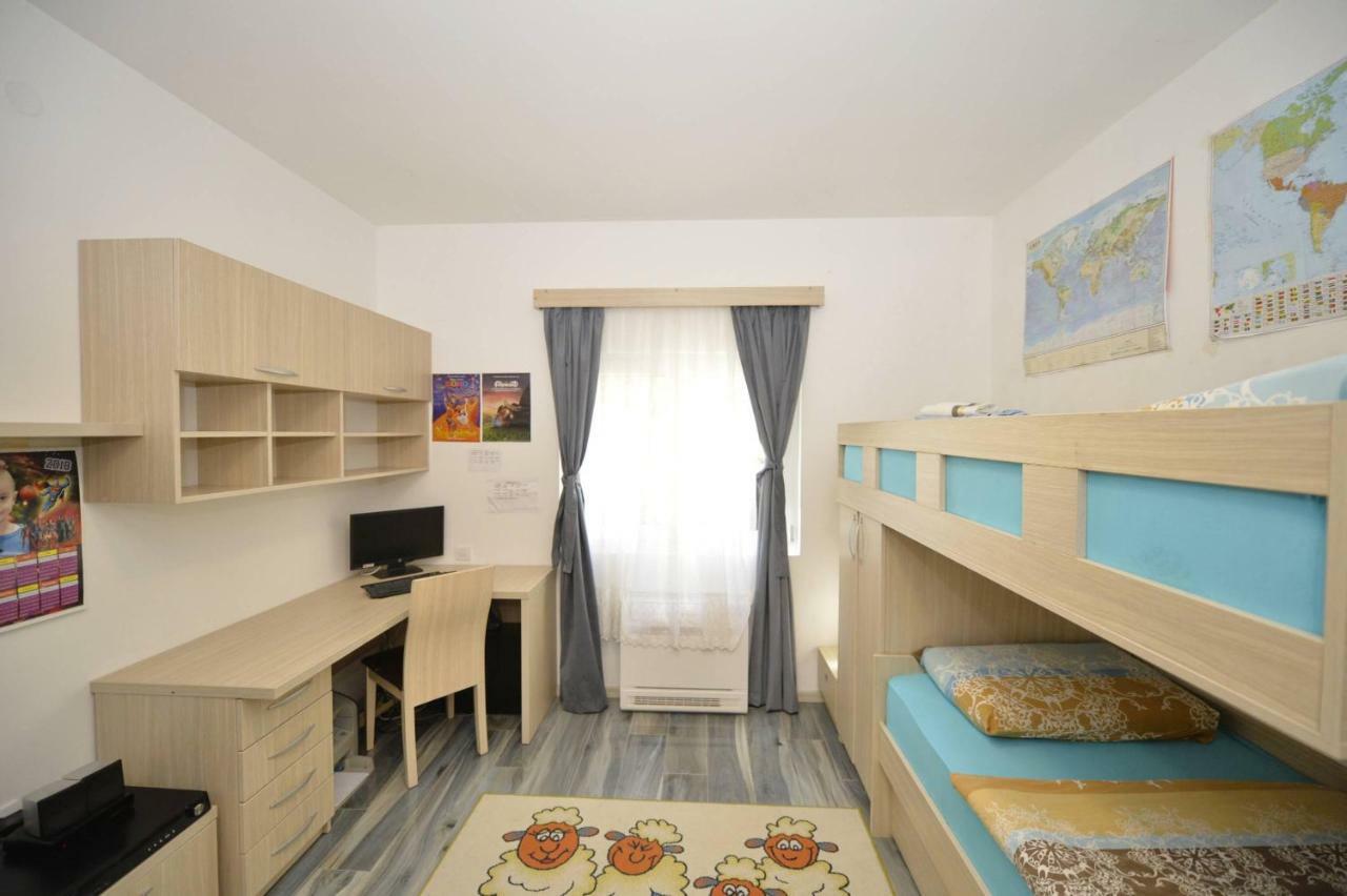 J & P Apartments Orahovac Kotor Exterior photo