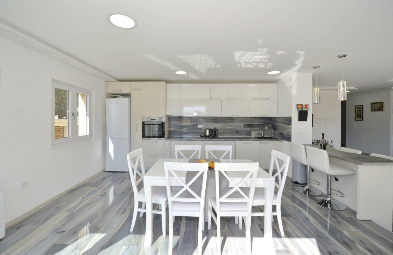 J & P Apartments Orahovac Kotor Exterior photo
